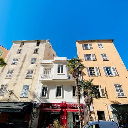 Les Suites R Bonaparte - Appartements De Standing Au Coeur De La Vieille Ville Pietonne أجاكسيو المظهر الخارجي الصورة
