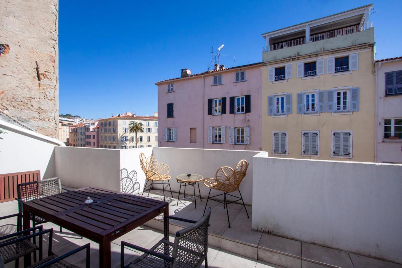 Les Suites R Bonaparte - Appartements De Standing Au Coeur De La Vieille Ville Pietonne أجاكسيو المظهر الخارجي الصورة